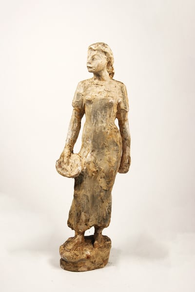 Frauenfigur mit Schale